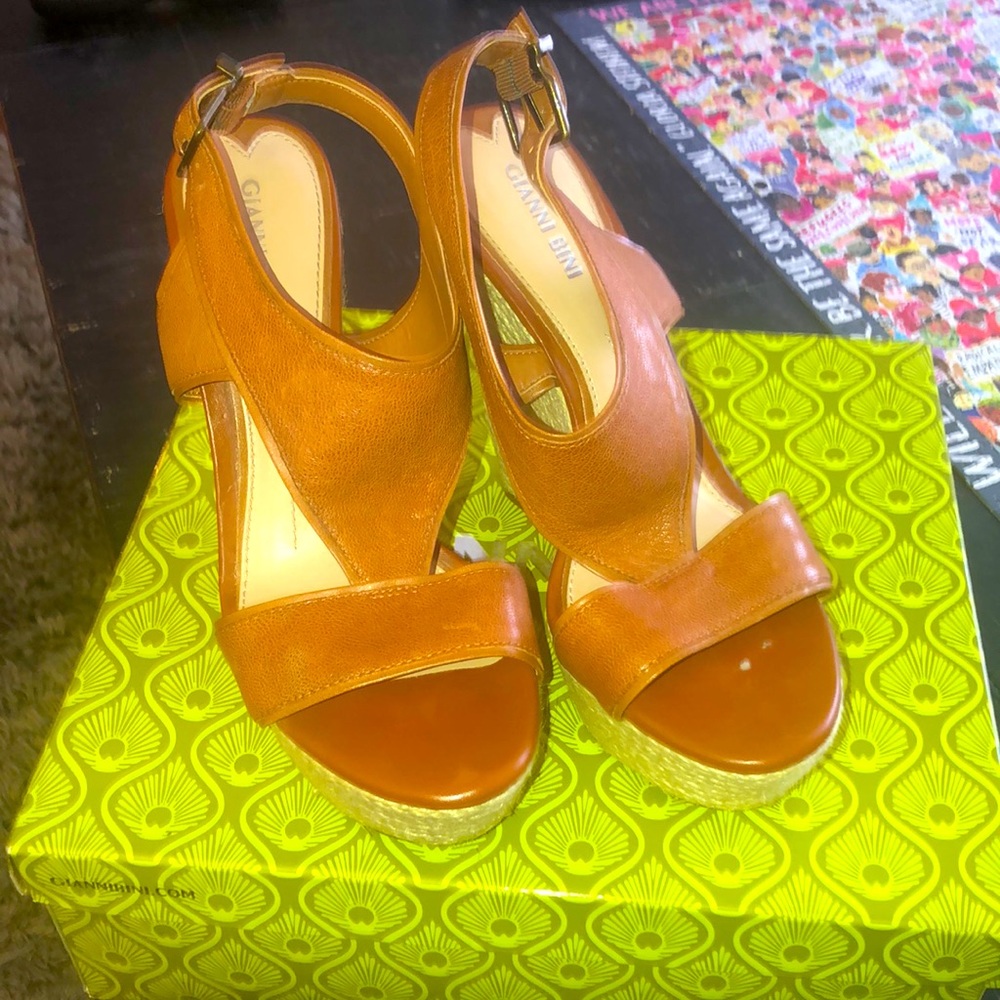 Platform sandals